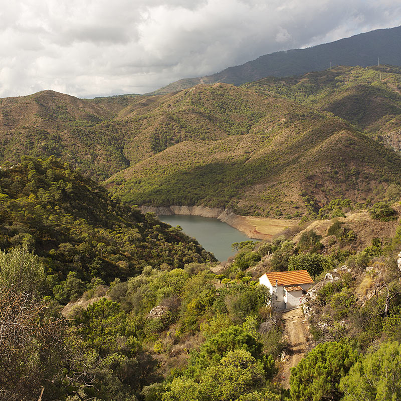 Aerial photography of holiday home and lake